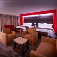 Hoteler&iacute;a: Holiday Inn Universidad